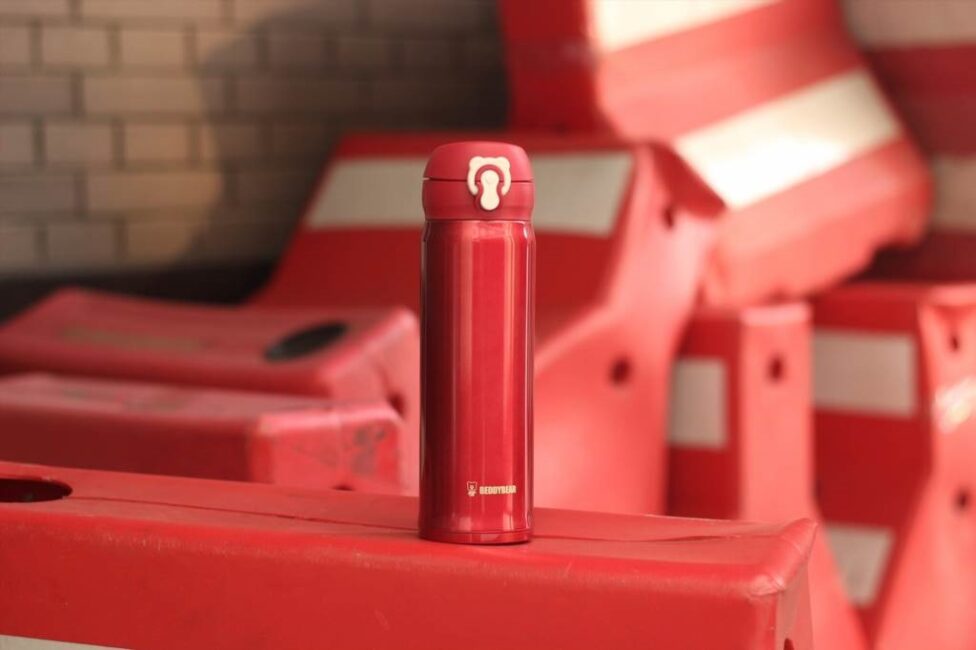 jak usunąć kamień z termosu